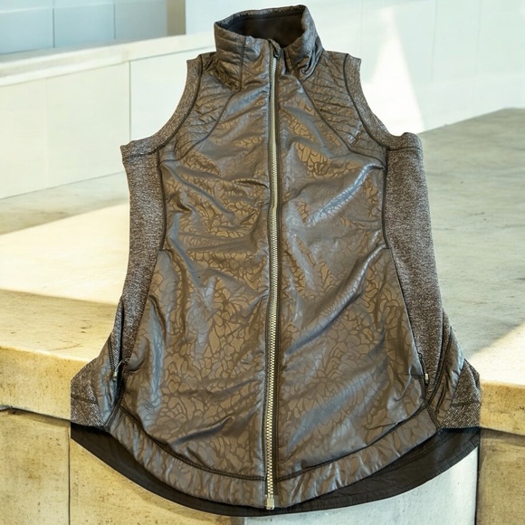 lululemon athletica Jackets & Blazers - Lululemon Rebel Runner Vest, Black Petal Camo Embossed Wee Stripe Full, Sz S